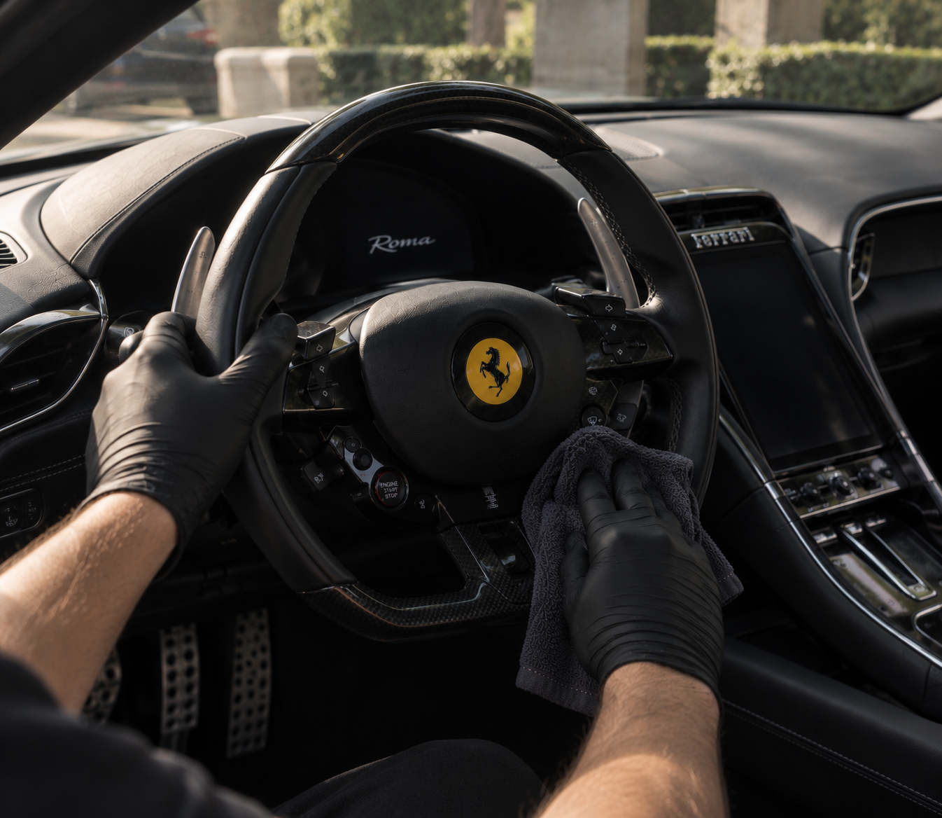 Soin intérieur d’une Ferrari Roma